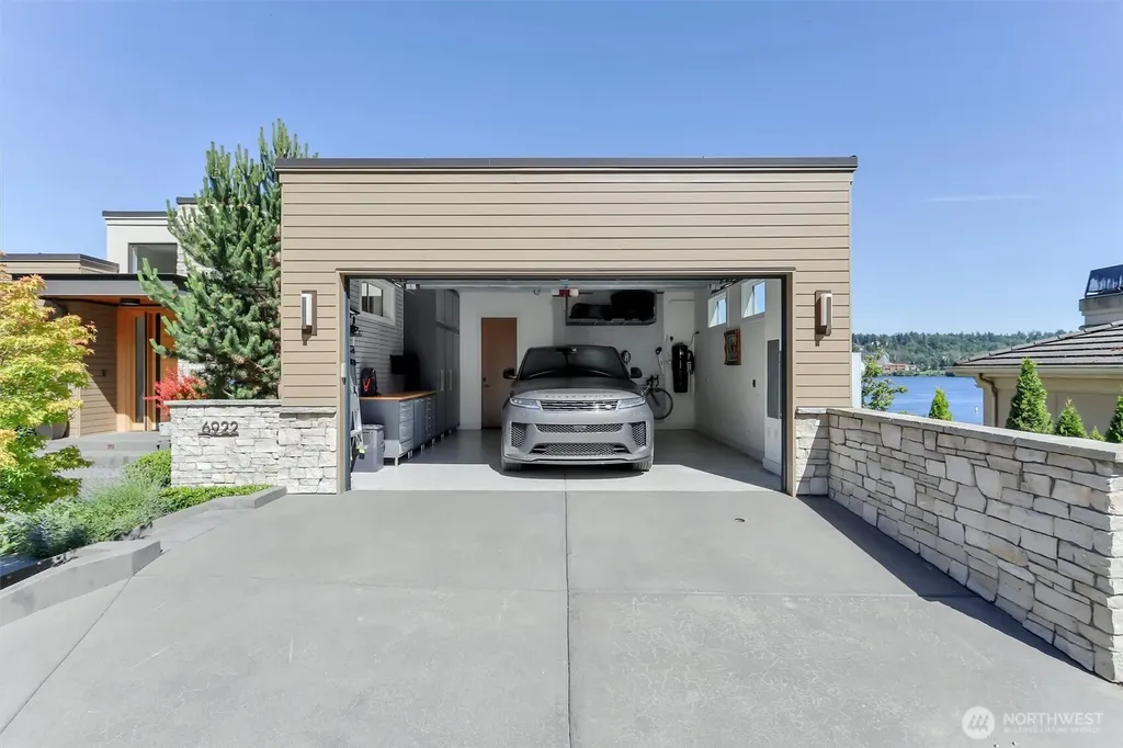 6922 96th Avenue SE Mercer Island WA 98040