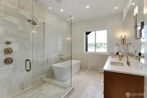 6922 96th Avenue SE Mercer Island WA 98040