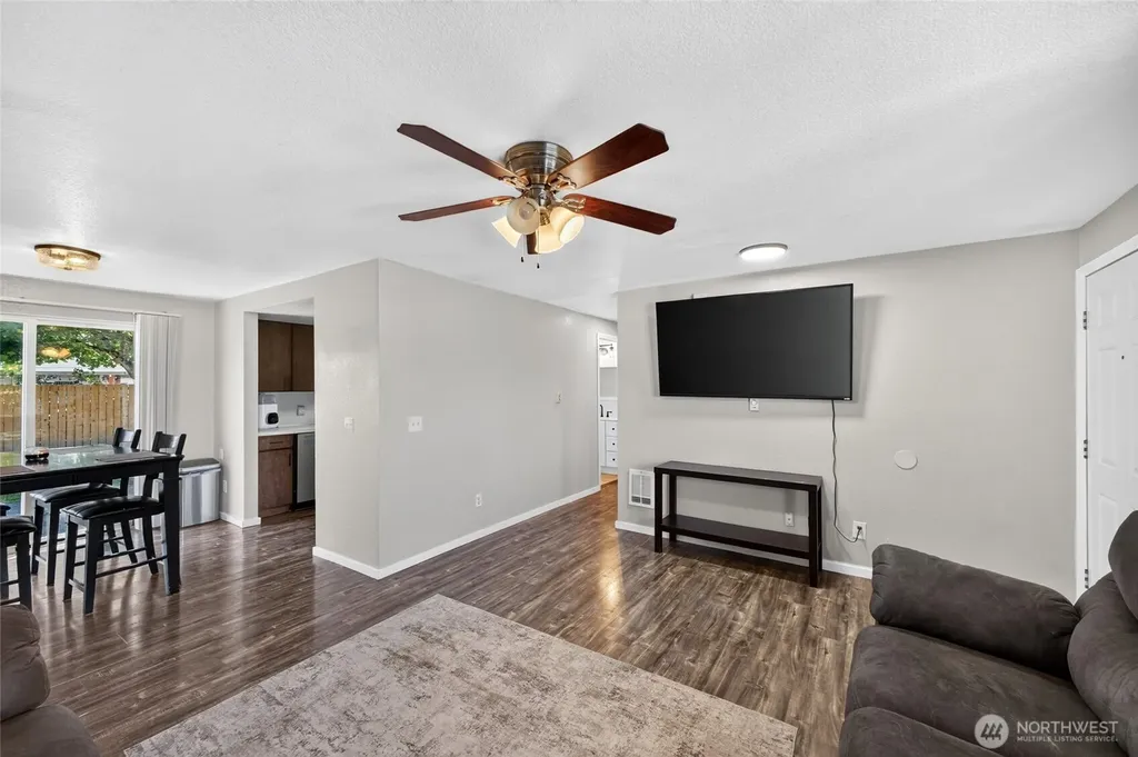 405 Johnson Street Enumclaw WA 98022
