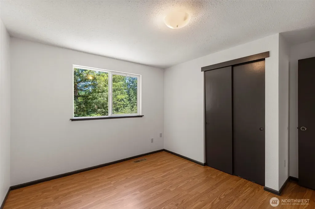 14203 Thomas Drive NW Silverdale WA 98383