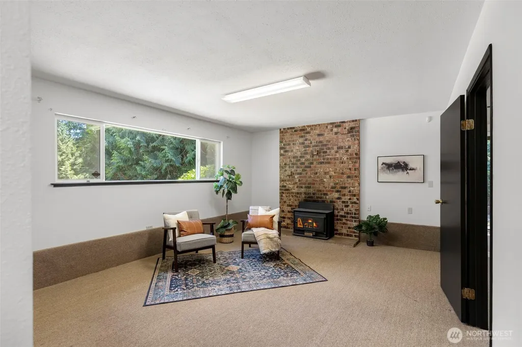 14203 Thomas Drive NW Silverdale WA 98383