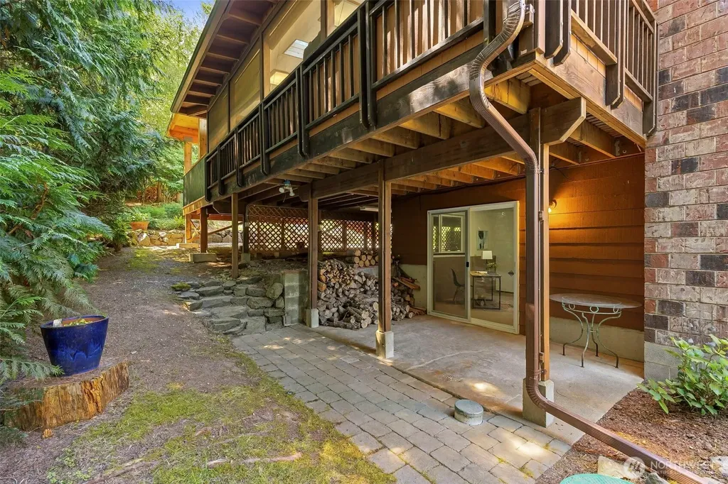 14203 Thomas Drive NW Silverdale WA 98383