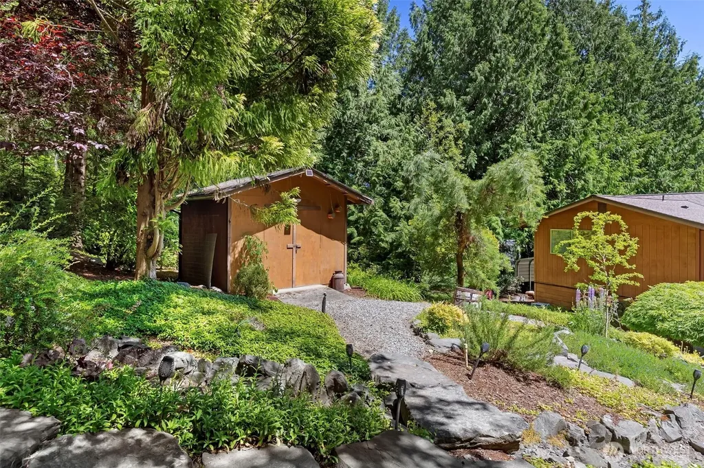 14203 Thomas Drive NW Silverdale WA 98383