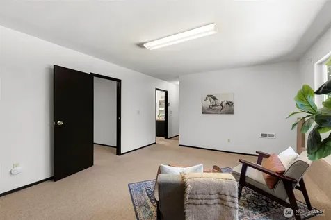 14203 Thomas Drive NW Silverdale WA 98383