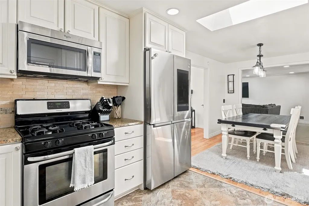 20209 83rd Avenue W Edmonds WA 98026