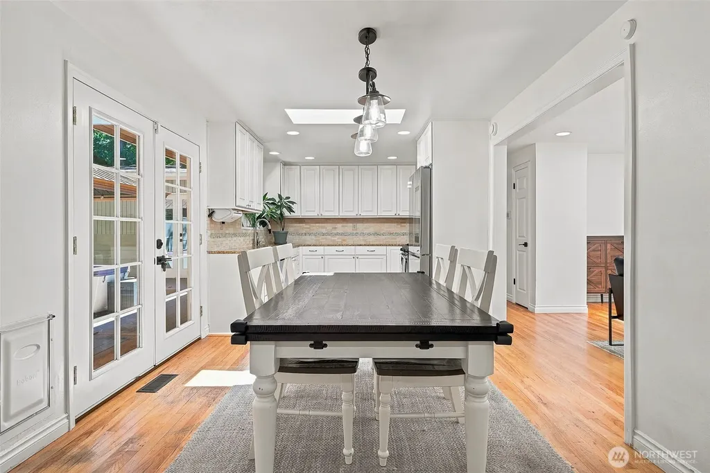 20209 83rd Avenue W Edmonds WA 98026