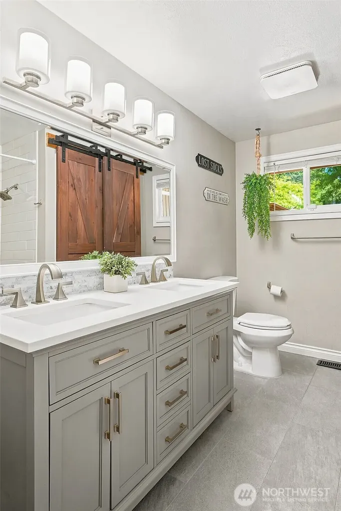 20209 83rd Avenue W Edmonds WA 98026