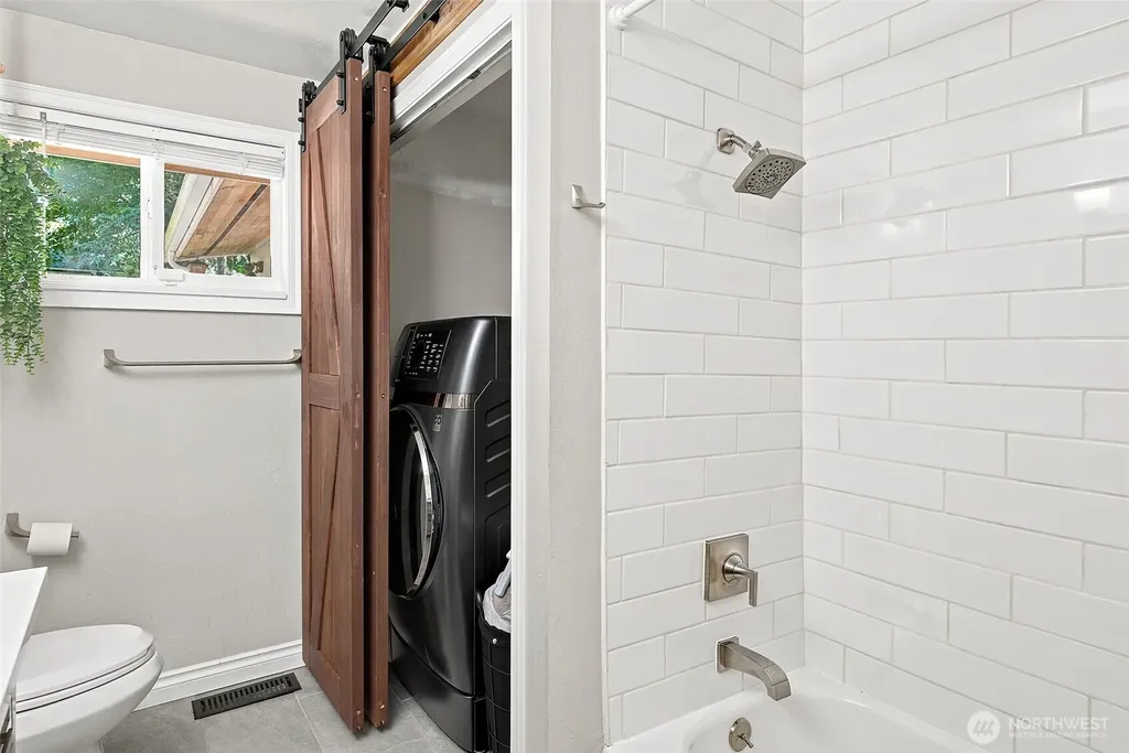 20209 83rd Avenue W Edmonds WA 98026