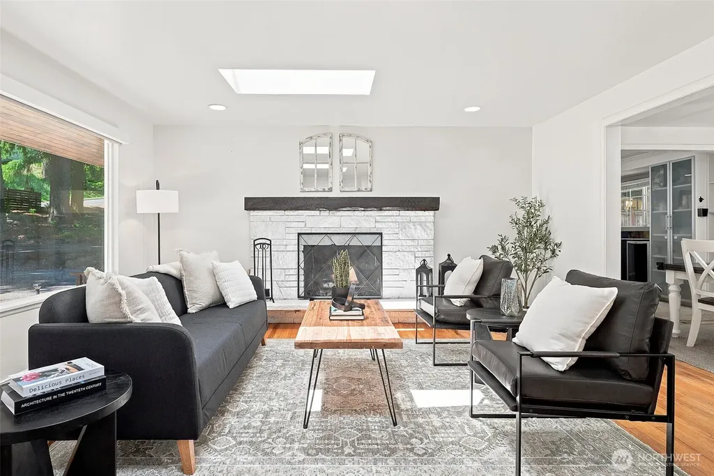 20209 83rd Avenue W Edmonds WA 98026