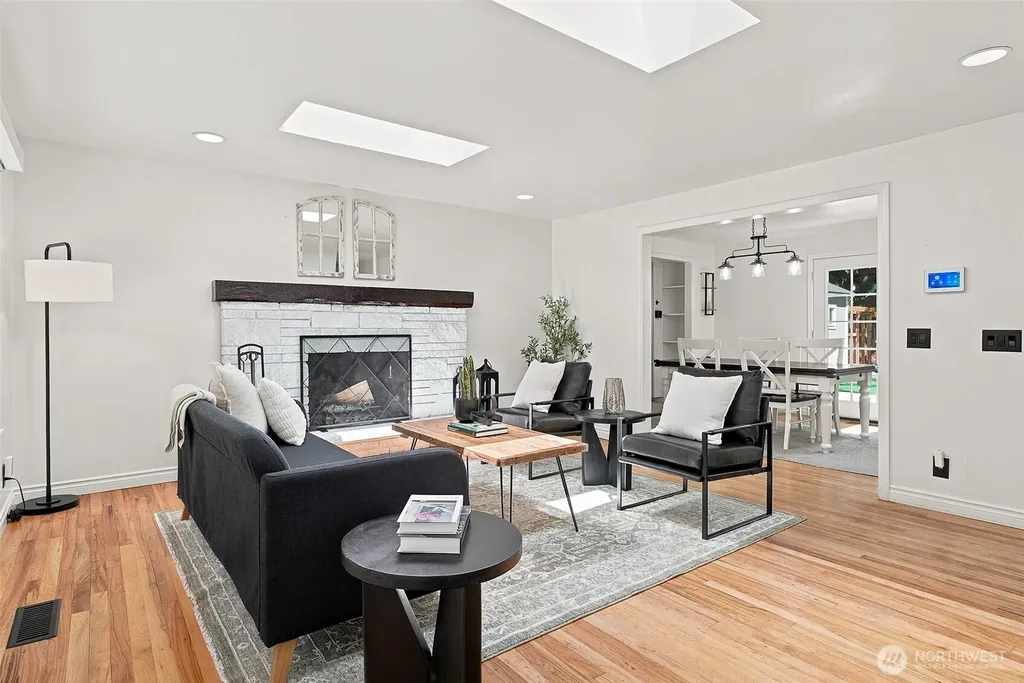 20209 83rd Avenue W Edmonds WA 98026