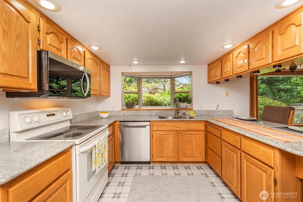 250 Vista View Drive Sequim WA 98382
