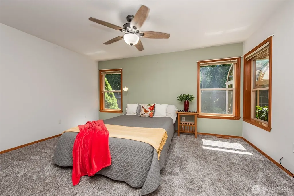 250 Vista View Drive Sequim WA 98382