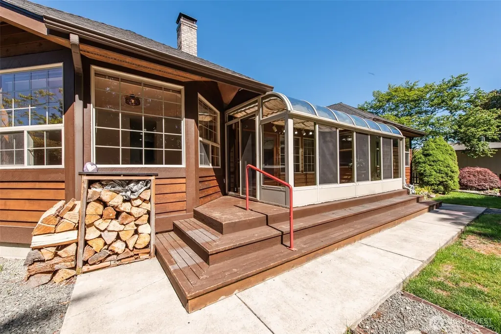 250 Vista View Drive Sequim WA 98382