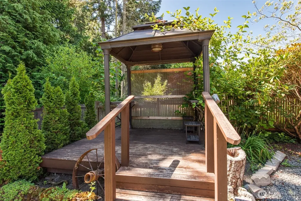 250 Vista View Drive Sequim WA 98382