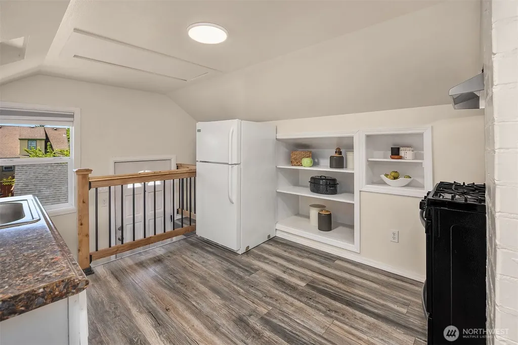 251 Meadow Avenue N Renton WA 98057
