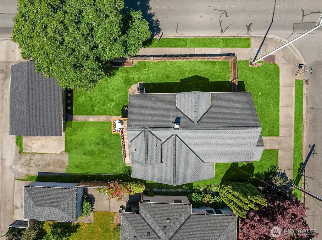 251 Meadow Avenue N Renton WA 98057