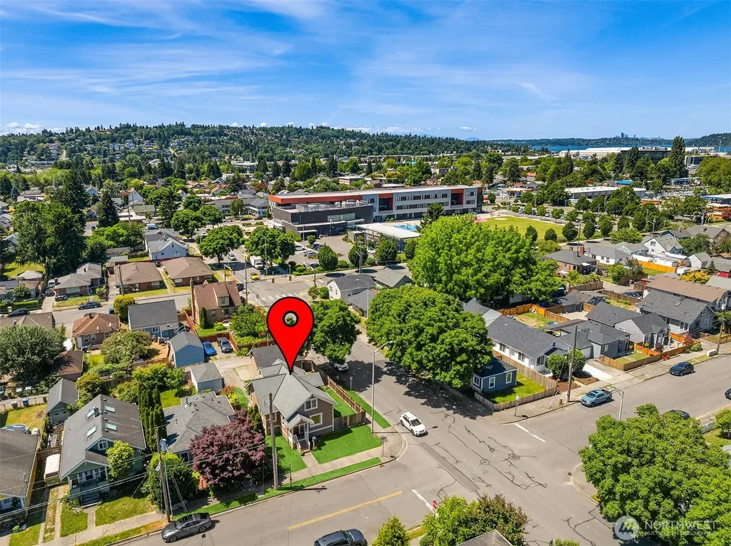 251 Meadow Avenue N Renton WA 98057