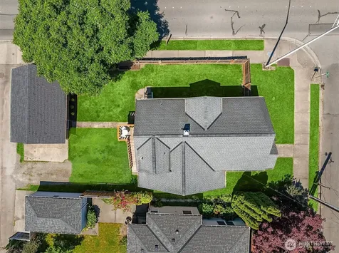 251 Meadow Avenue N Renton WA 98057