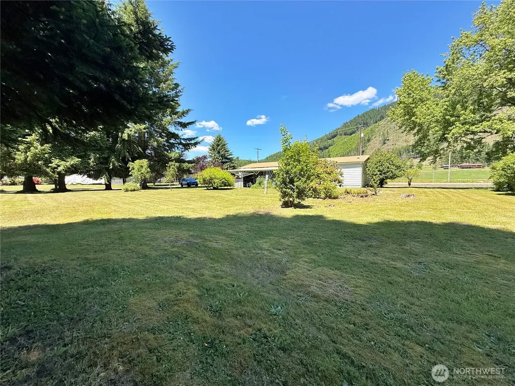 1521 Main Avenue Morton WA 98356