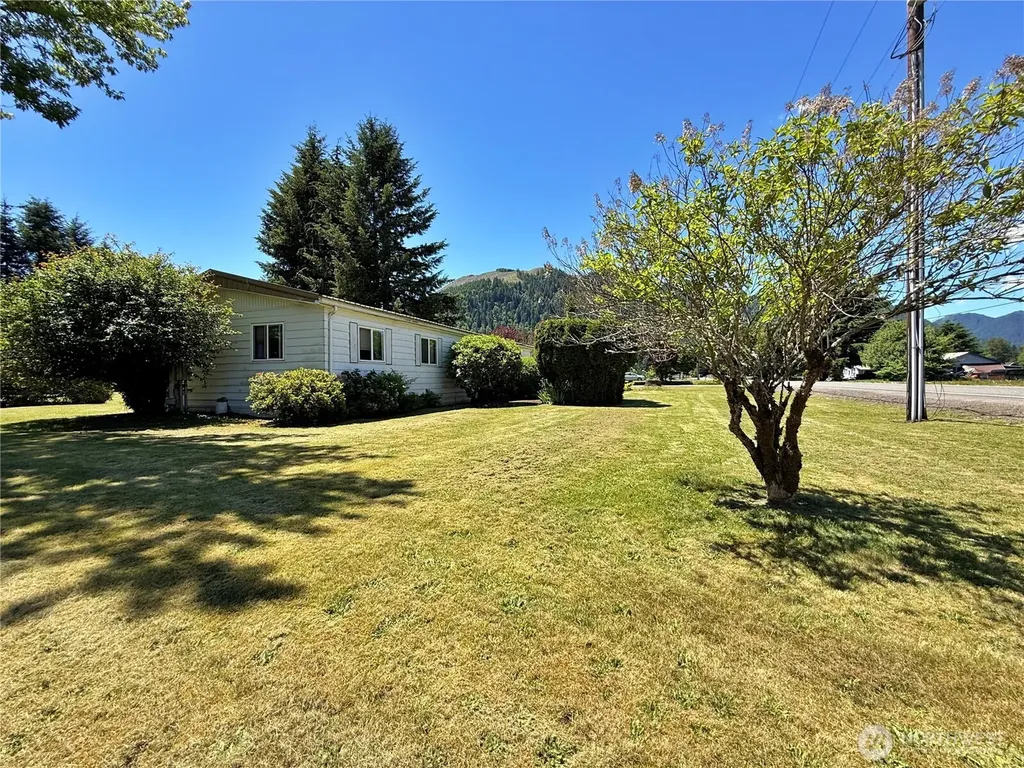 1521 Main Avenue Morton WA 98356
