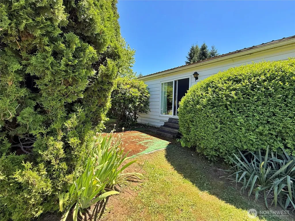 1521 Main Avenue Morton WA 98356