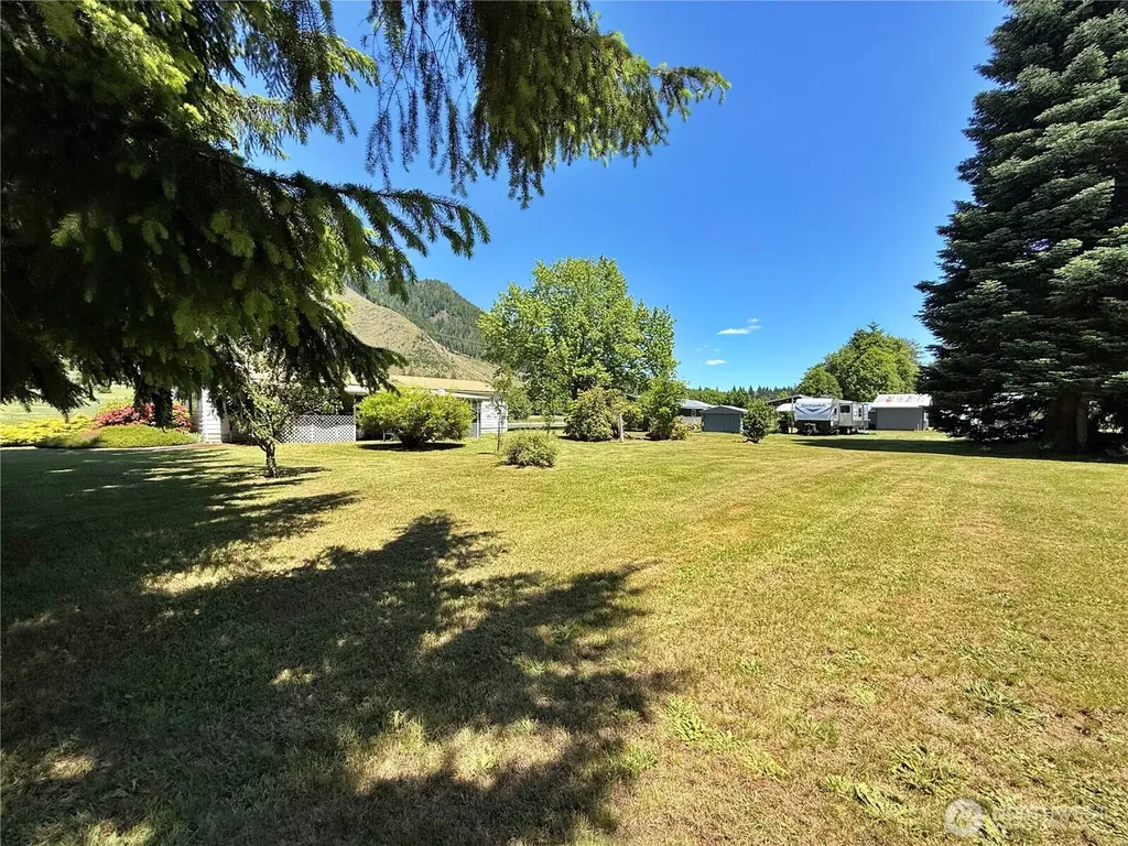 1521 Main Avenue Morton WA 98356