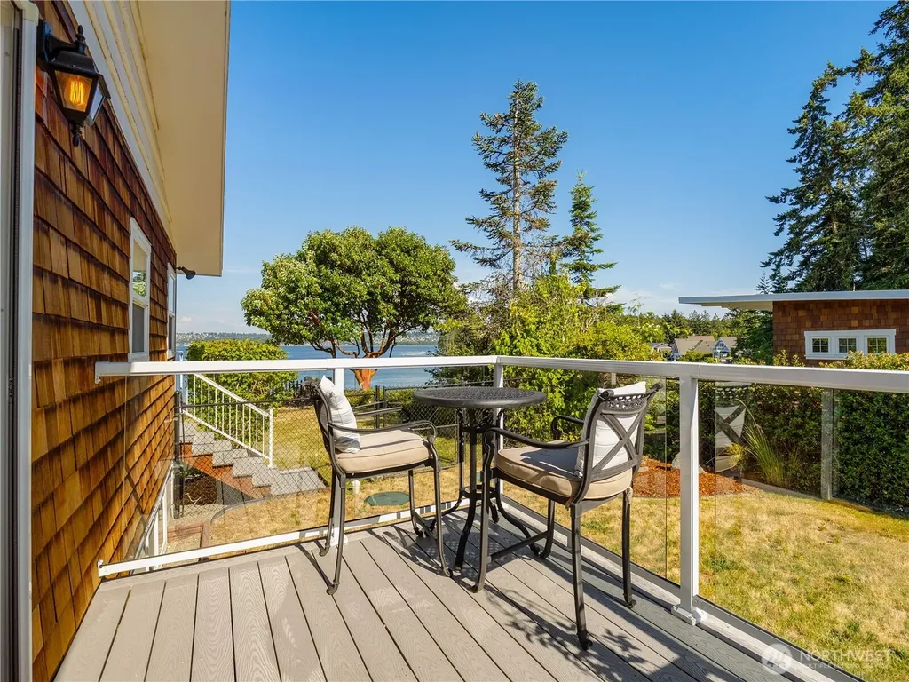 969 12th Avenue Fox Island WA 98333