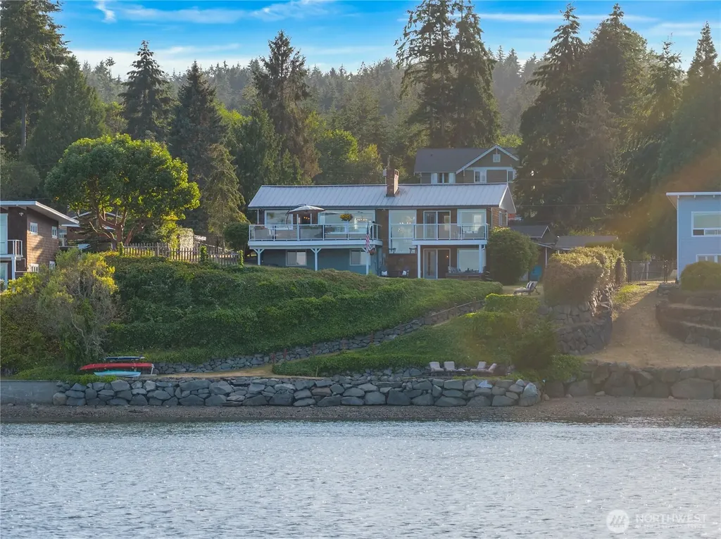 969 12th Avenue Fox Island WA 98333