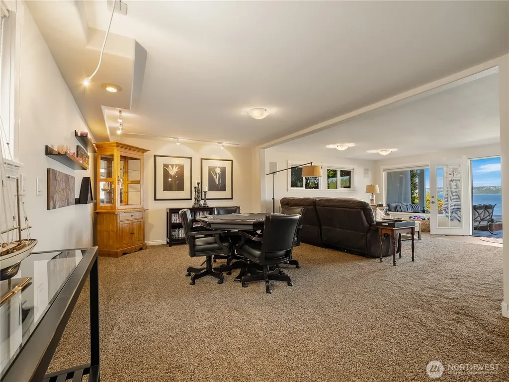969 12th Avenue Fox Island WA 98333