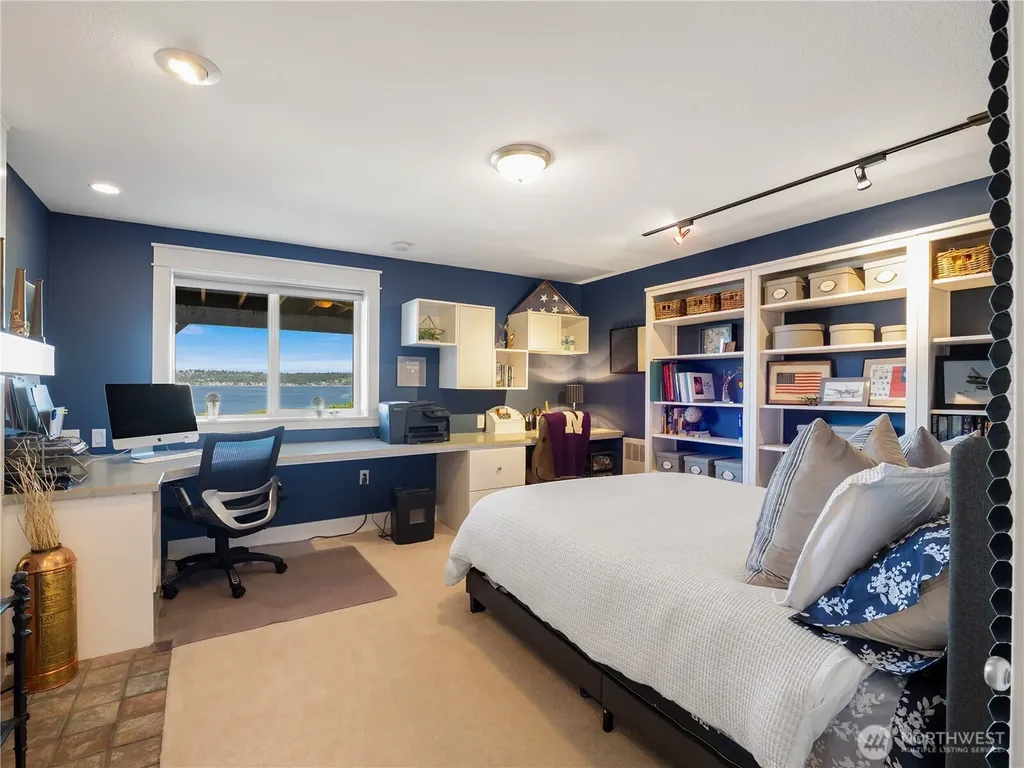 969 12th Avenue Fox Island WA 98333