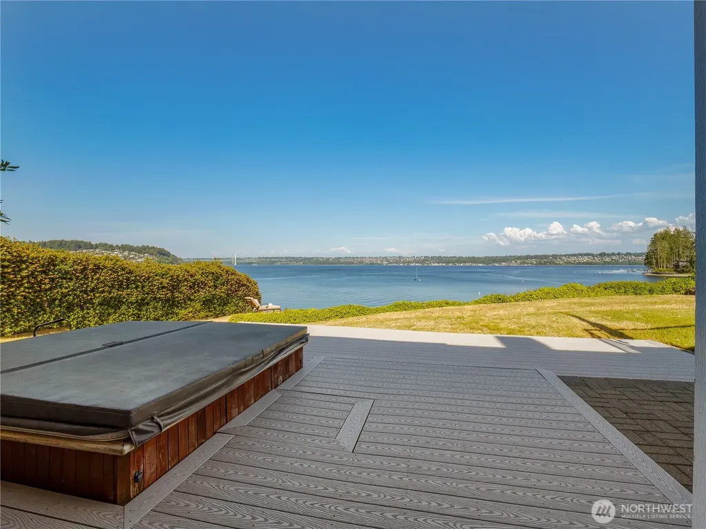 969 12th Avenue Fox Island WA 98333
