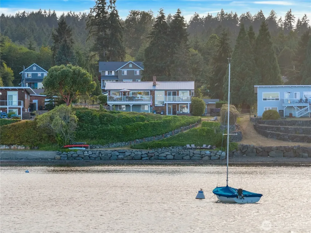 969 12th Avenue Fox Island WA 98333