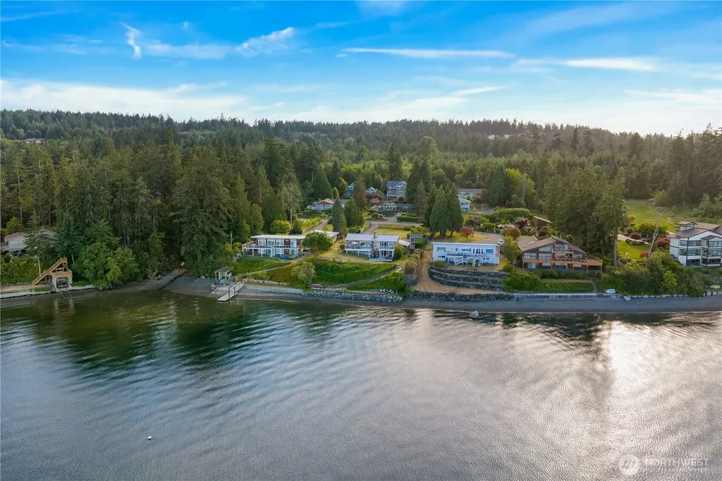969 12th Avenue Fox Island WA 98333