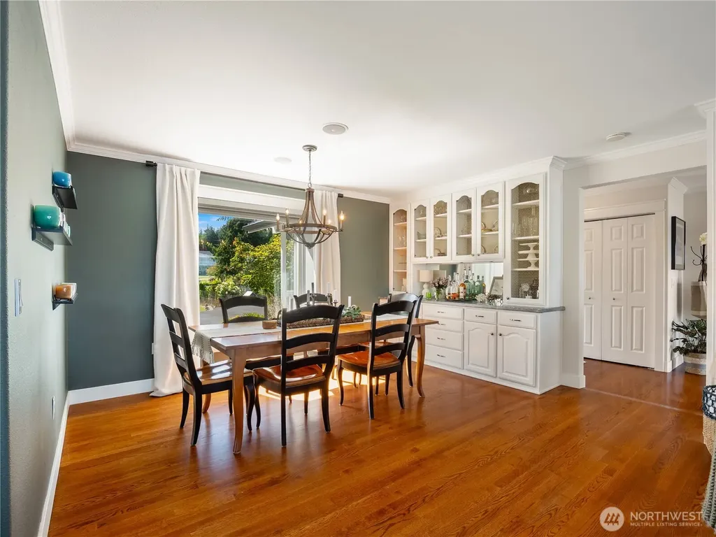 969 12th Avenue Fox Island WA 98333