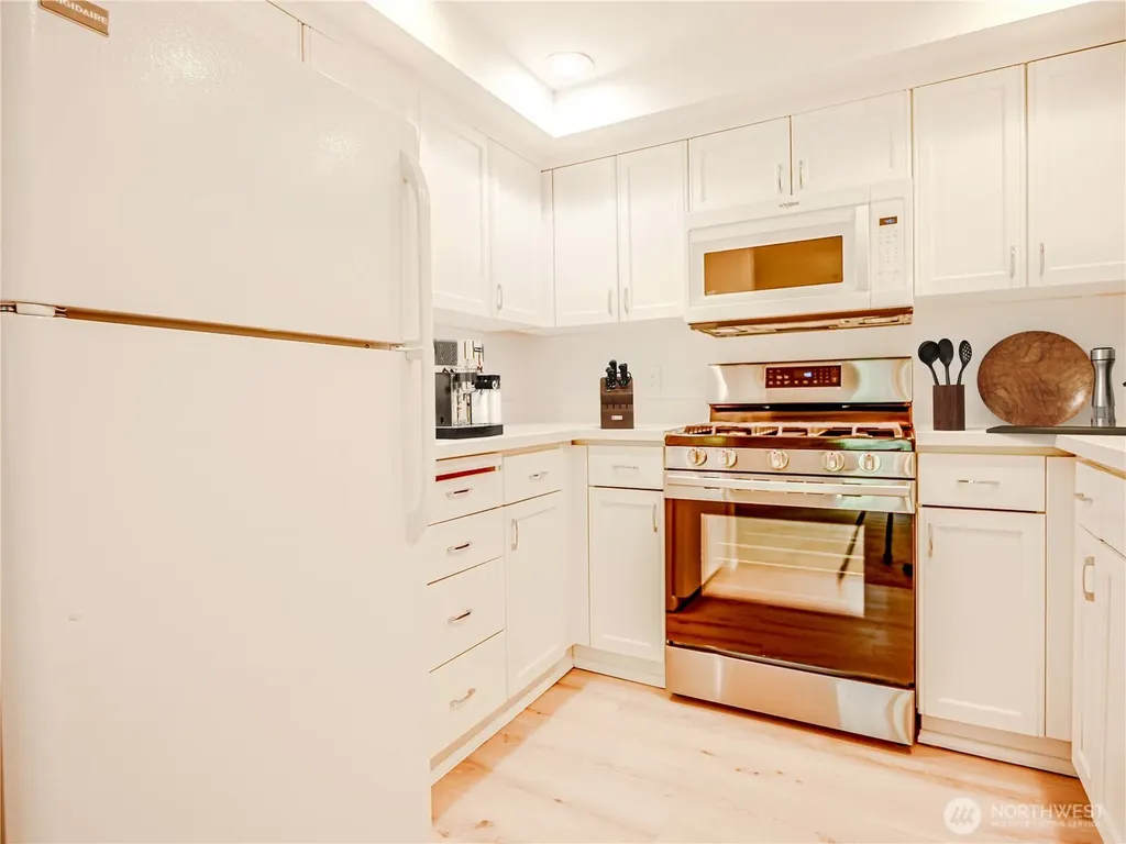 250 NW Dogwood Street Issaquah WA 98027