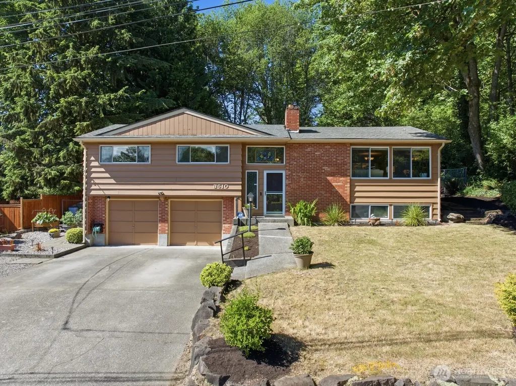 3610 NE 197th Street Lake Forest Park WA 98155