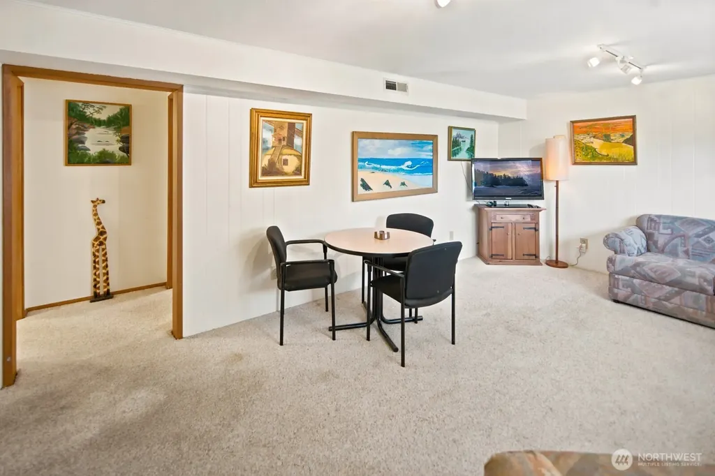 3610 NE 197th Street Lake Forest Park WA 98155