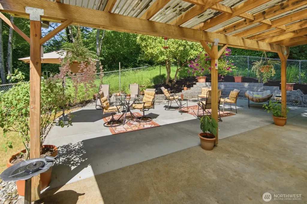 3610 NE 197th Street Lake Forest Park WA 98155