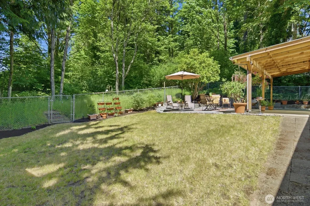 3610 NE 197th Street Lake Forest Park WA 98155