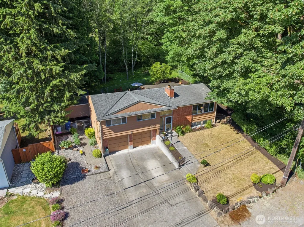 3610 NE 197th Street Lake Forest Park WA 98155
