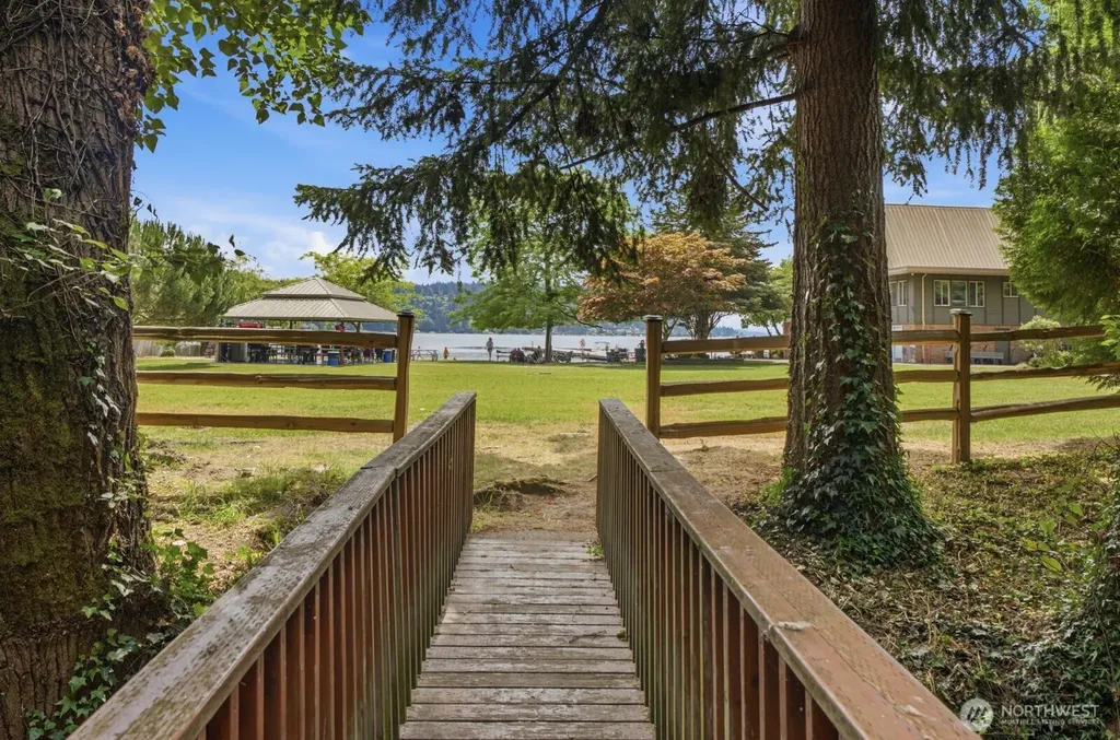3610 NE 197th Street Lake Forest Park WA 98155