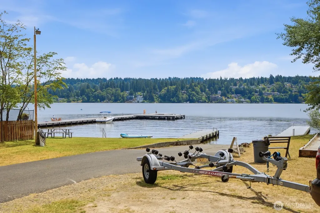 3610 NE 197th Street Lake Forest Park WA 98155