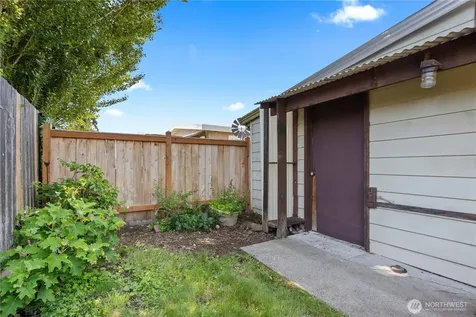 1402 22nd Street NE Auburn WA 98002