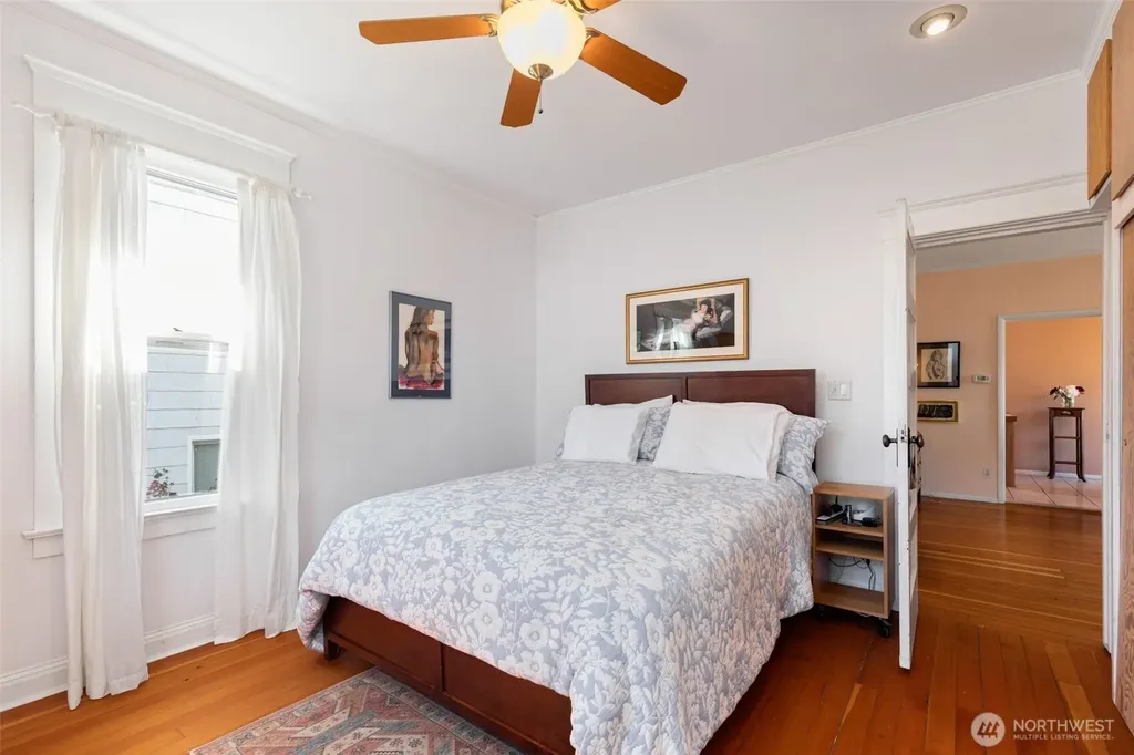 1631 N 54 Street Seattle WA 98103