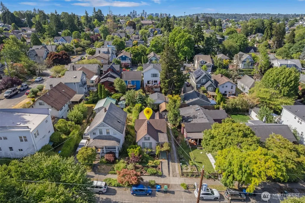 1631 N 54 Street Seattle WA 98103