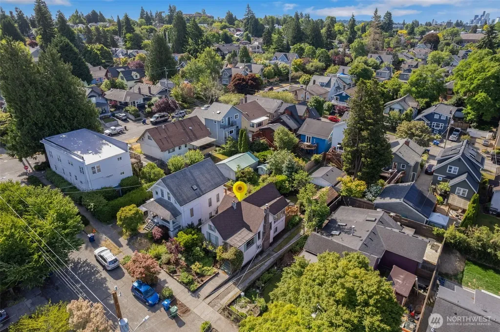 1631 N 54 Street Seattle WA 98103