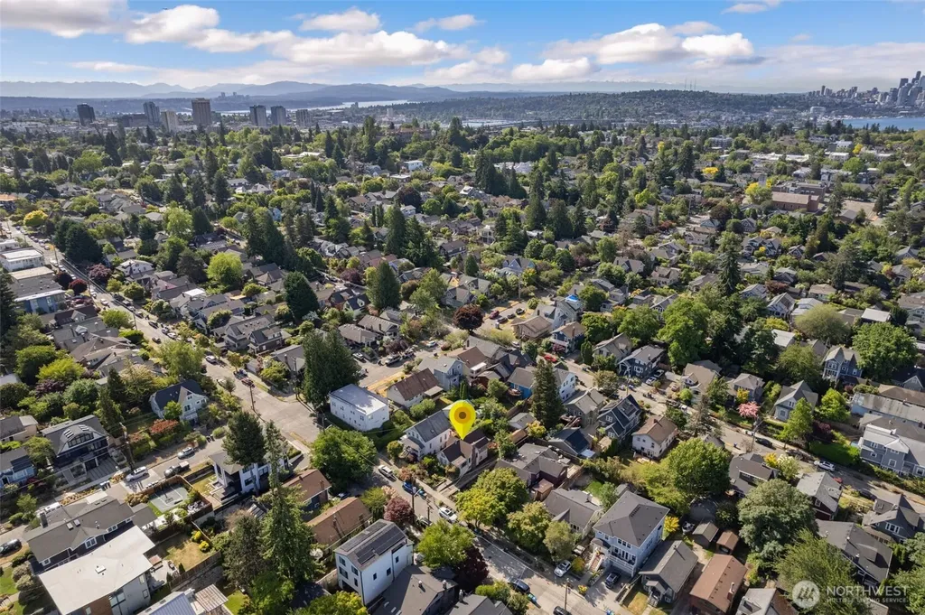 1631 N 54 Street Seattle WA 98103