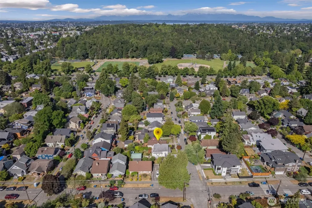 1631 N 54 Street Seattle WA 98103