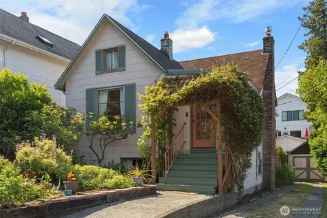 1631 N 54 Street Seattle WA 98103