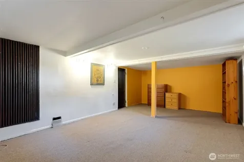 1631 N 54 Street Seattle WA 98103